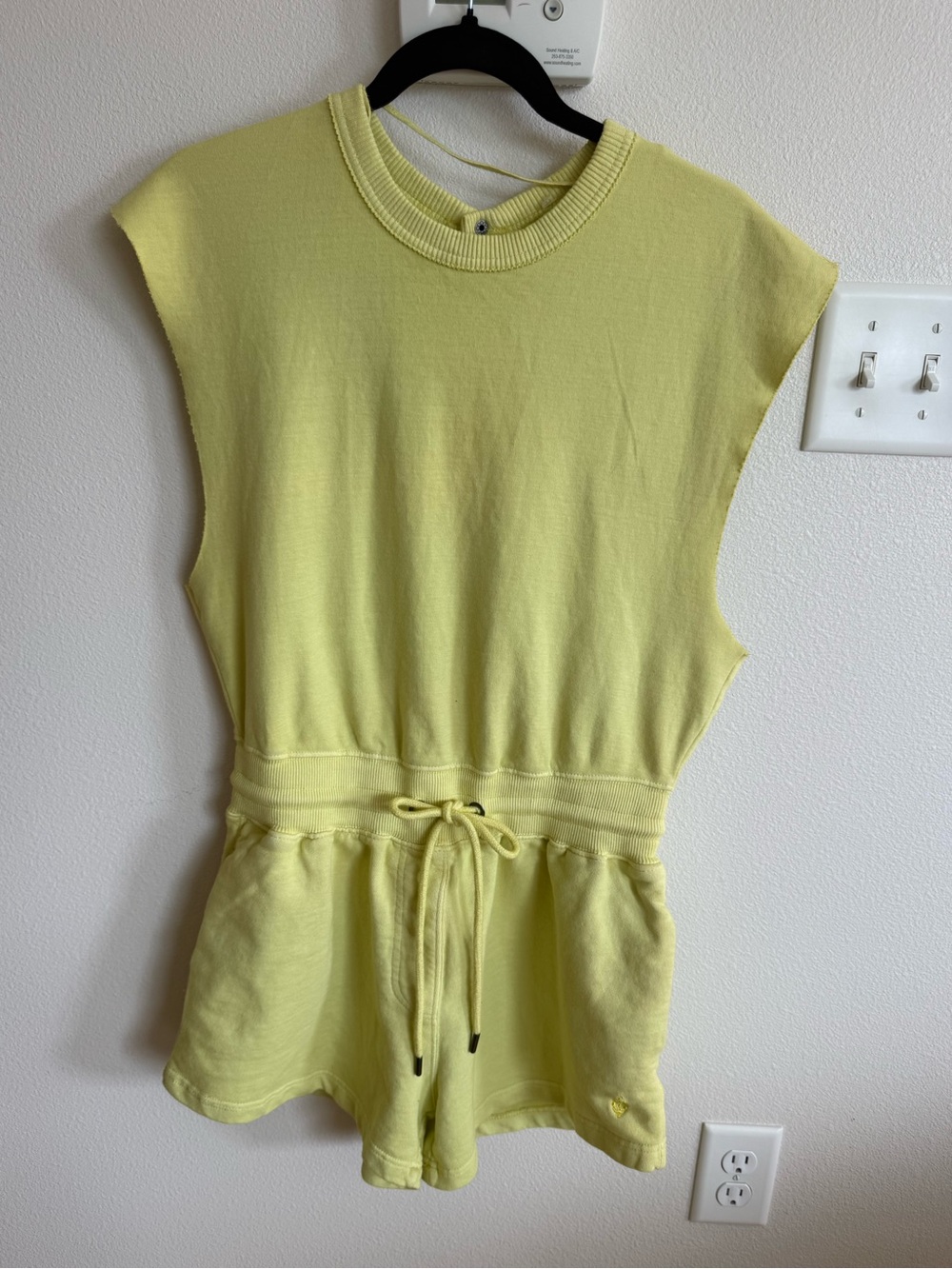 NWOT Free People Movement Throw and Go Shortsie! Size XS
